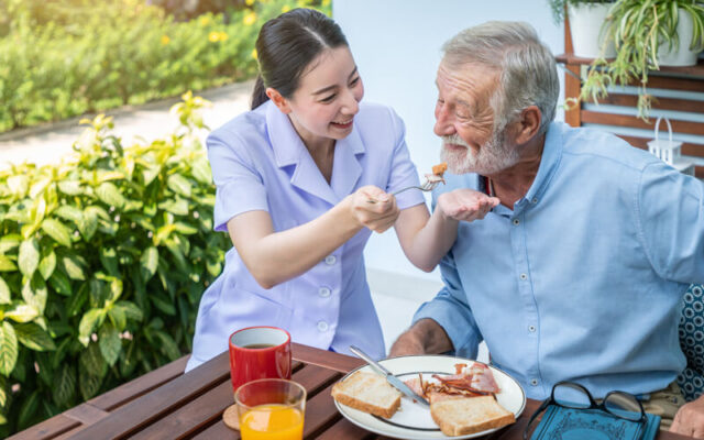 Personal-Care-Assistance-mayMaCare